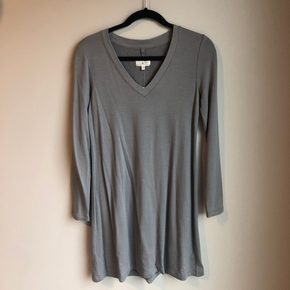 NWT Lou & Grey Signature Soft V-Neck Dress - Picture 2 of 8